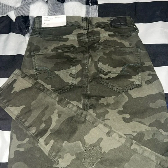 AMERICAN EAGLE CAMO JEANS - Picture 5 of 5